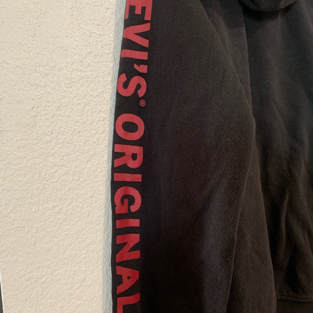 Levi's Big Kids Black Logo Hoodie Size L(12-13)years.used good condition. - Picture 3 of 8